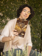 Red & Black: The Twin Powers of Korean Ginseng: The Story, Science, and Daily Rituals of Korea’s Most Iconic Root